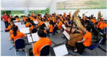 2013-09-13-3 新加坡报业控股音乐献礼呈献新加坡华乐团于芳林公园的社区音乐会